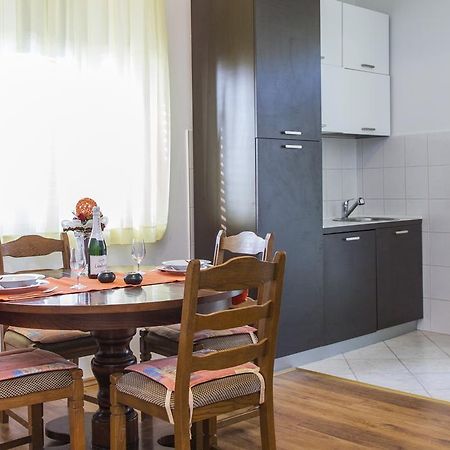 Apartment Amber Koromacno Ruang foto